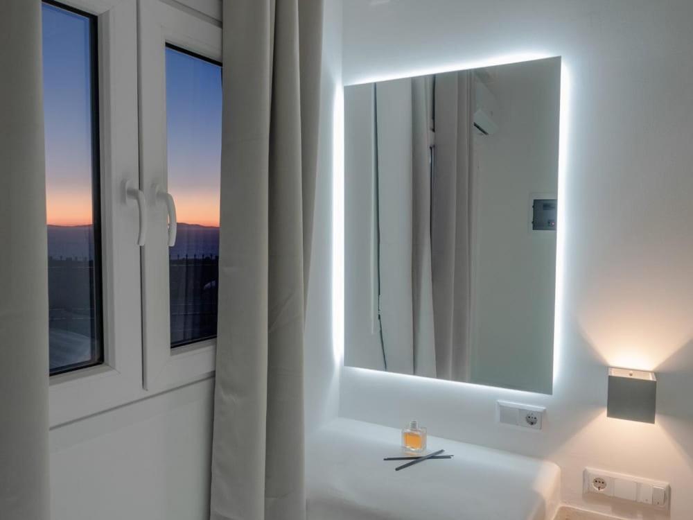 Mykonos Petra Suites&rooms Hotel